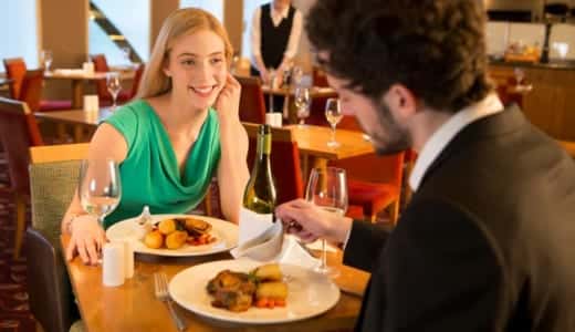 ご飯デートで女性の好意を得る5つのテクニックとお店選びのポイント｜おすすめの誘い方や時間、場所、服装まで解説