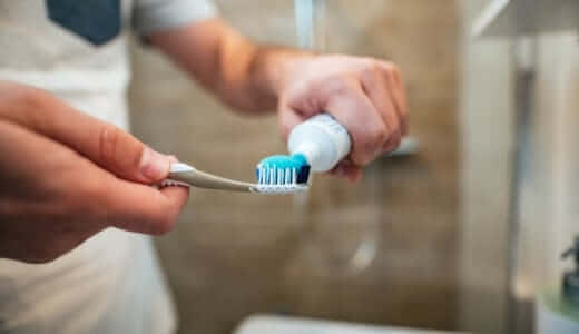 男性にオススメの歯磨き粉はコレ！口臭予防、着色対策も完全解説
