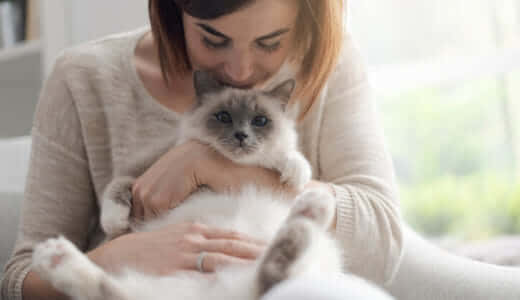 猫好き女性の落とし方7つ｜特徴と性格についても詳しく説明