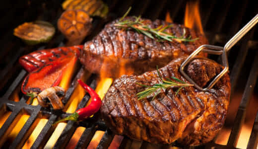 筋トレに鶏肉・豚肉・牛肉は最適！筋肥大を目指すなら食べたい肉の栄養と特徴を解説！