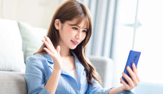 世の中のカップルは電話で何を話している？盛り上がる話題で絆を深めよう！
