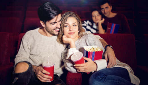 男友達が映画に誘ってきた！脈ありサインの見極め方と上手な対処法